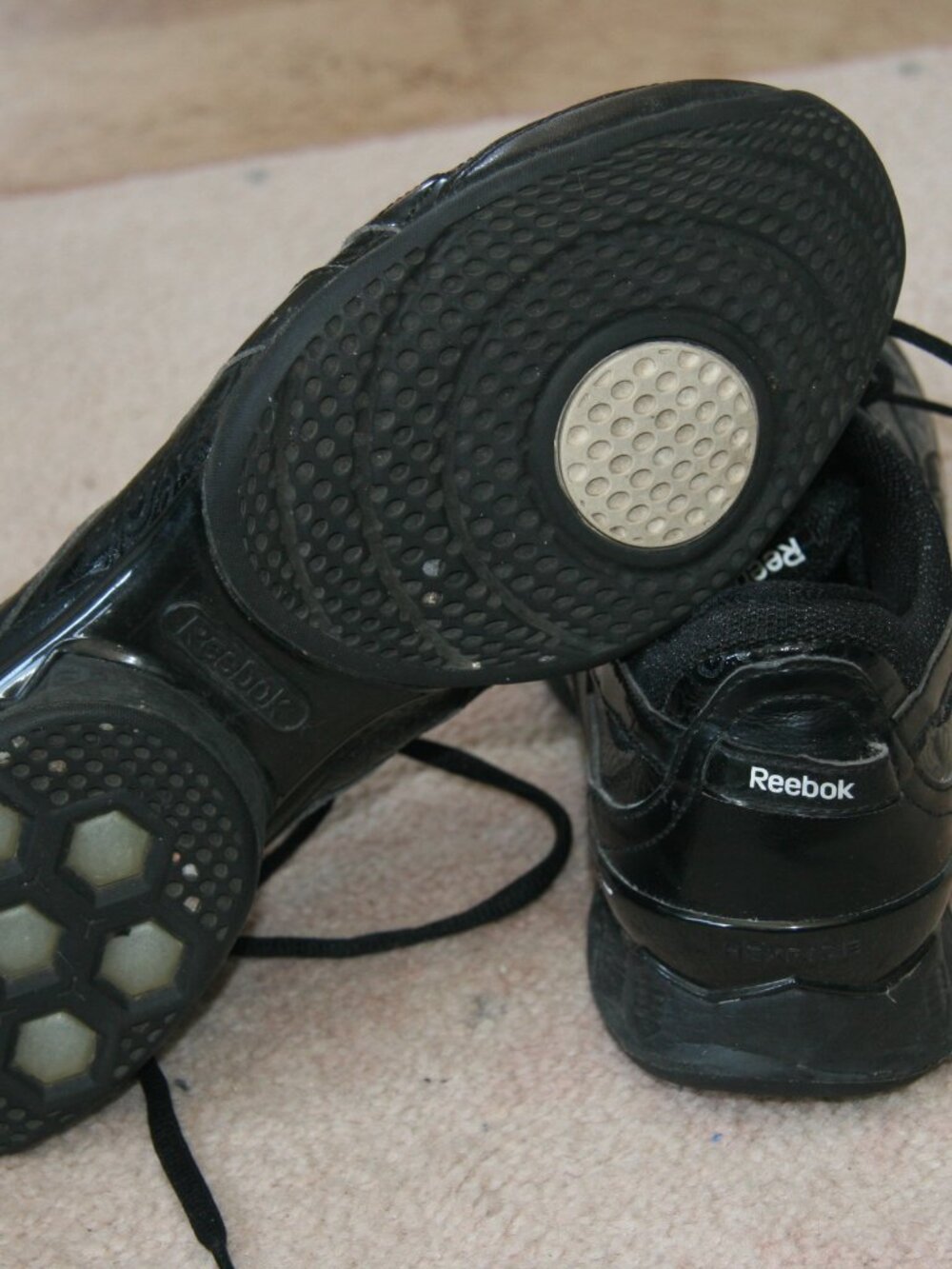 Black Reebok sneakers - Picture 4 of 5